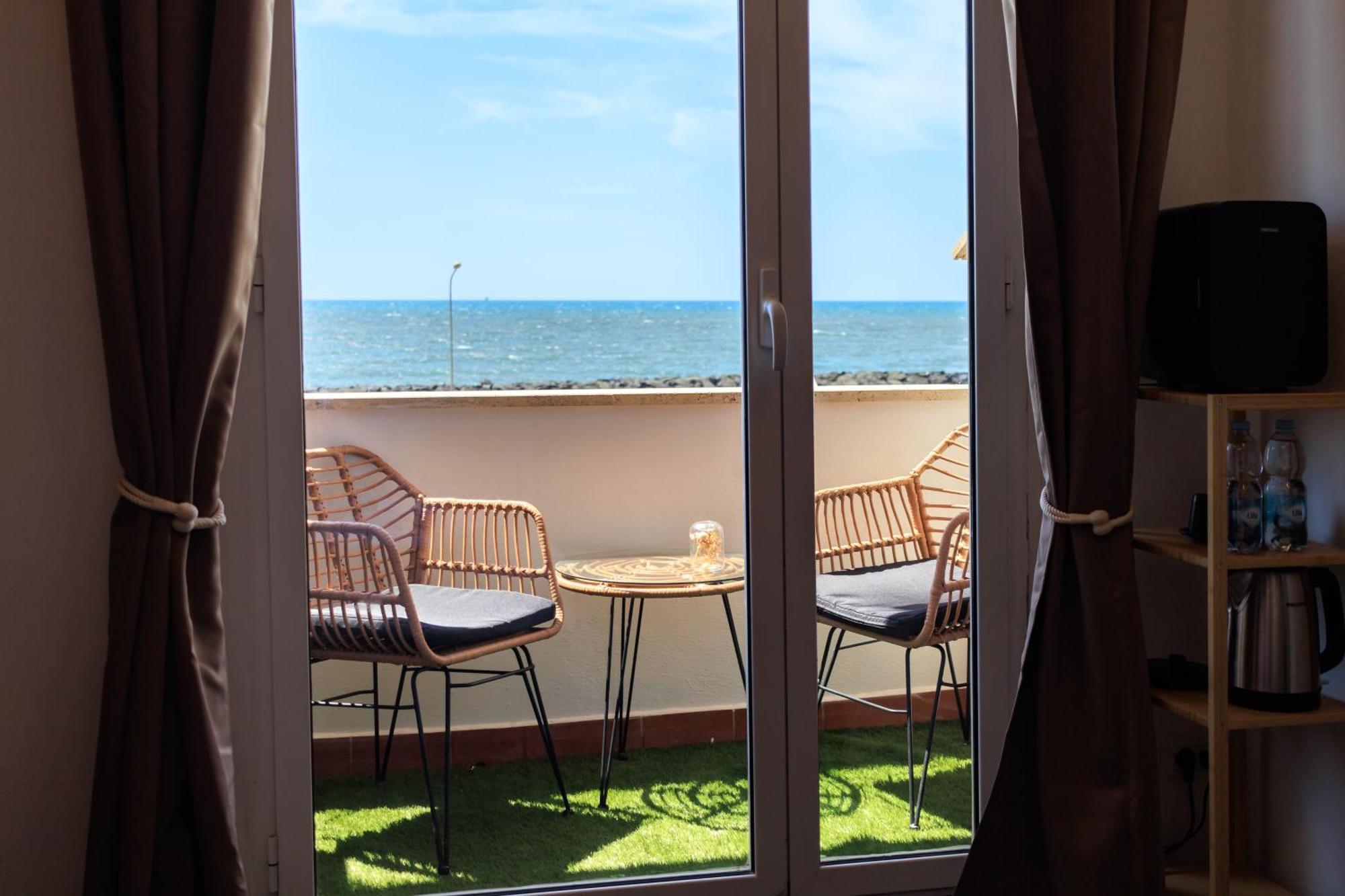 Coho Apartment Vista Mare Fiumicino Exterior foto